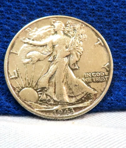 1943 WALKING LIBERTY HALF DOLLAR  90% silver, very nice...