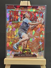 TE-HINA PAPOPAO- Rookie Cracked Ice En Fuego #3 2025 Panini WNBA Select