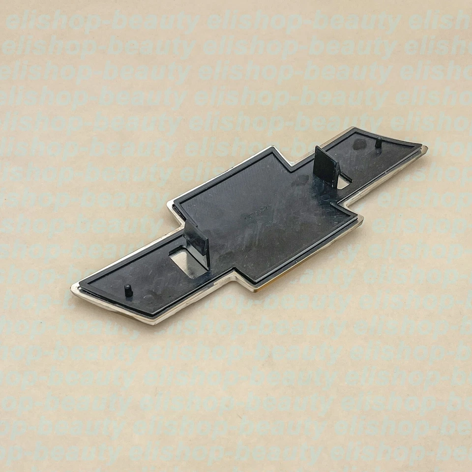 Chevrolet Silverado 2000-06 Tahoe Suburban 1999-02 parrilla delantera emblema de pajarita OEM Foto 4 de 4