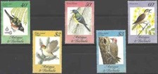 Timbres Oiseaux Antigua et Barbuda 774/778 ** (71777ER) - cote : 16 €