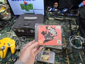 Nintendo 09 MB N64, Hi Rez & Scoop w/64DD NUS-010(JPN) Mario Paint & Accessories