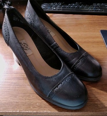 Black Dress Shoes, Parade Brand, Size 7 M, 3'' Heel, Very Good, New Soles
