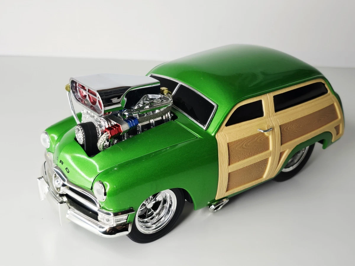 Muscle Machines Ford 1:18 Scale Diecast Cars, Trucks & Vans for