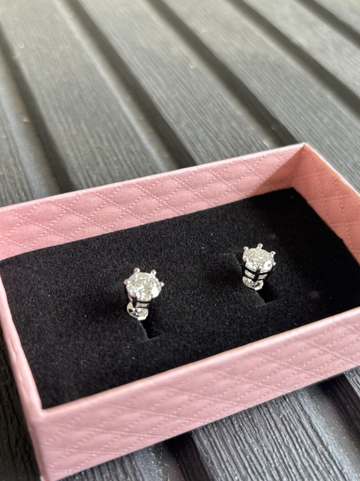 Certified 2-Ct Real Lab-Grown Diamond Stud Earrings Platinum D, VVS2 - Image 4 of 4