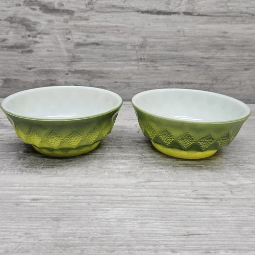 Vintage Fire King Anchor Hocking Green Glass Bowl Kimberly Diamond Pattern (2)