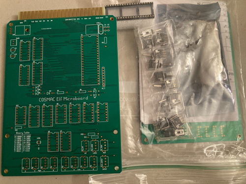 Kit RCA COSMAC ELF 1802. ELF sur une microcarte !