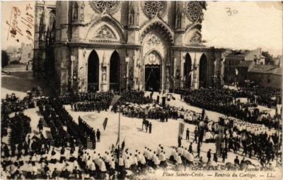 CPA ORLÉANS Fete de Jeanne d'Arc Place St-Crix Rückkehr des Umzugs (608868)