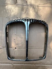 CLASSIC CHROME DAIMLER  LIMO GRILLE