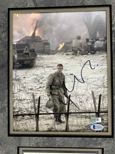 Matt Damon Signed Saving Private Ryan Photo Custom Framed Display  Beckett COA - Picture 3 of 12