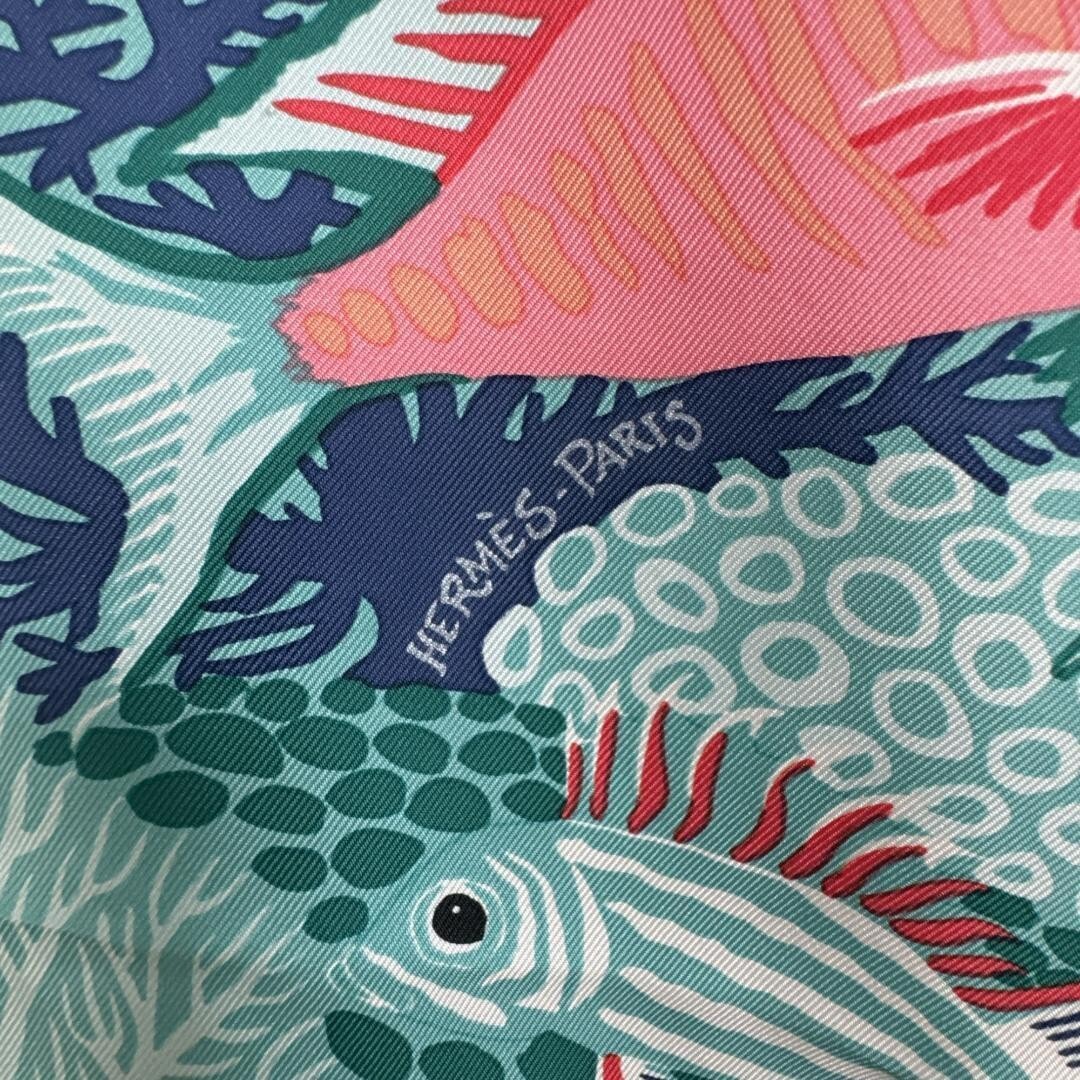 Hermes Scarf Under The Waves 90 cm silk Green Carre Turtle Fish