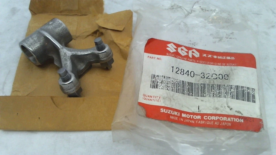 1 BASCULEUR DE SOUPAPE SUZUKI GSF 400 BANDIT 1991-1993 12840-32C00 - Photo 1/1