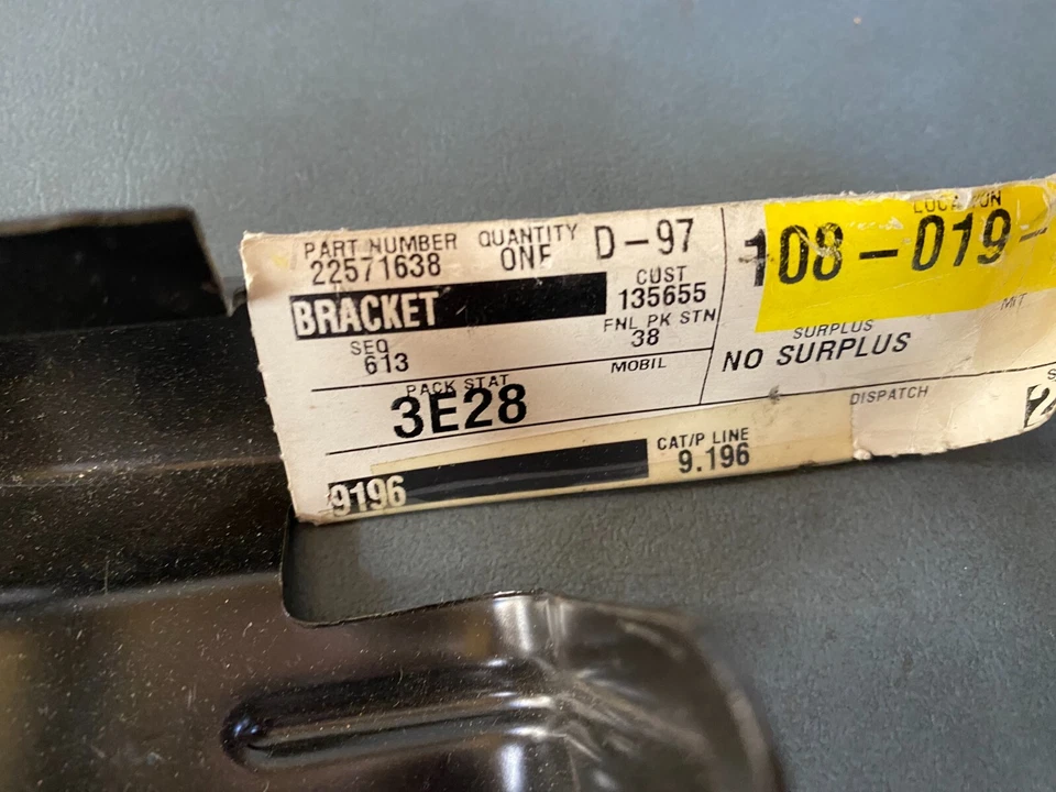 Soporte deshidratador GM OEM NOS 22571638 1992-1998 Buick Skylark Foto 2 de 2