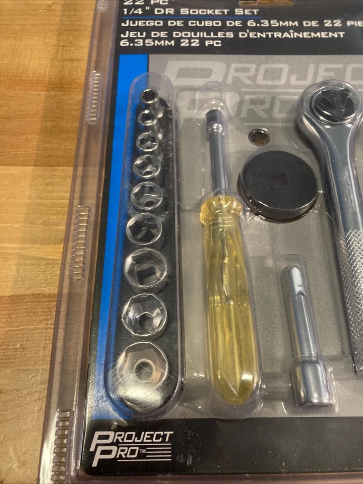 22 Piece 1/4” Drive Socket Ratchet Set With Extension Metric SAE - Image 3 of 3