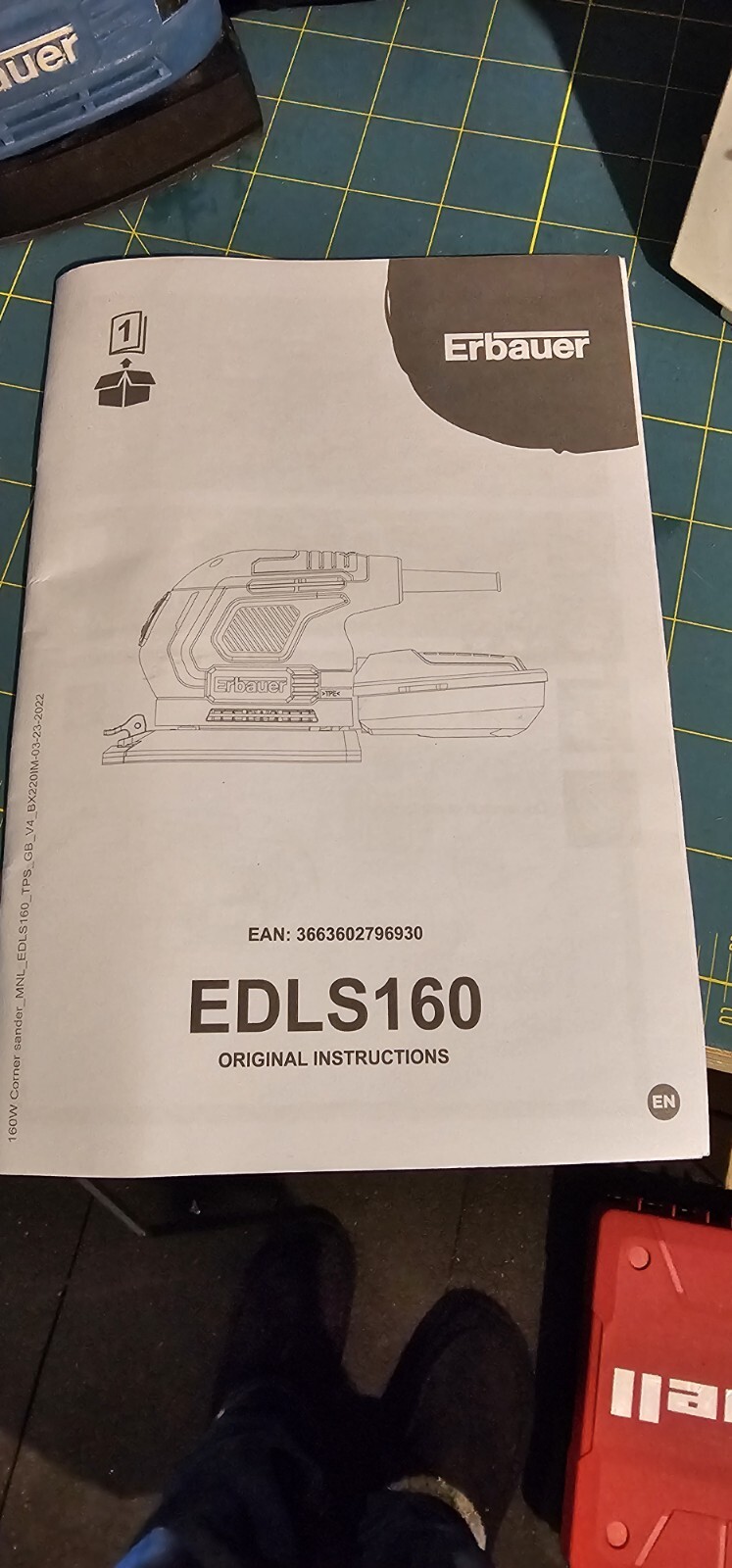 Erbauer EDLS160 160W 220v 240v detail sander with carry case and dust