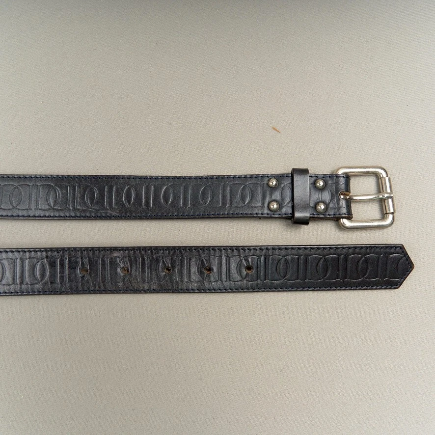 Cinto de couro preto feminino Tanner L/33 Itália fivela de níquel 1,25 de largura - Imagem 3 de 4