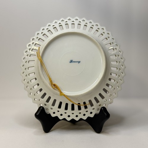 Vintage Reticulated Porcelain Pierced Decorative Small 6” Plate Made in Germany - Picture 2 of 5