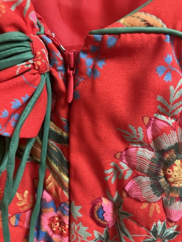 VTG Neiman Marcus (made In Hong Kong) Red Quilted Floral Zip Robe Sz Small - Picture 5 of 8