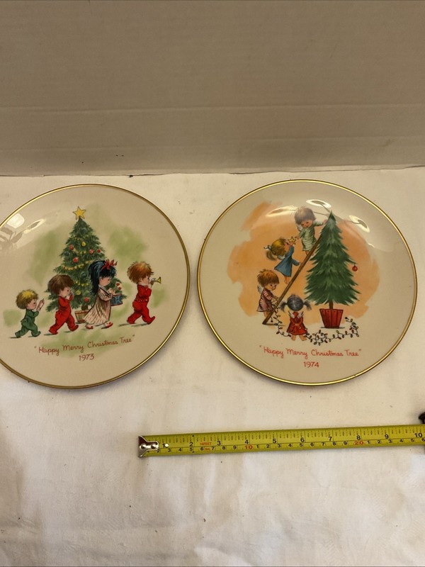 GORHAM FINE CHINA MOPPETS LIMITED EDITION CHRISTMAS 2 PLATES 1973-1974 VERY RARE