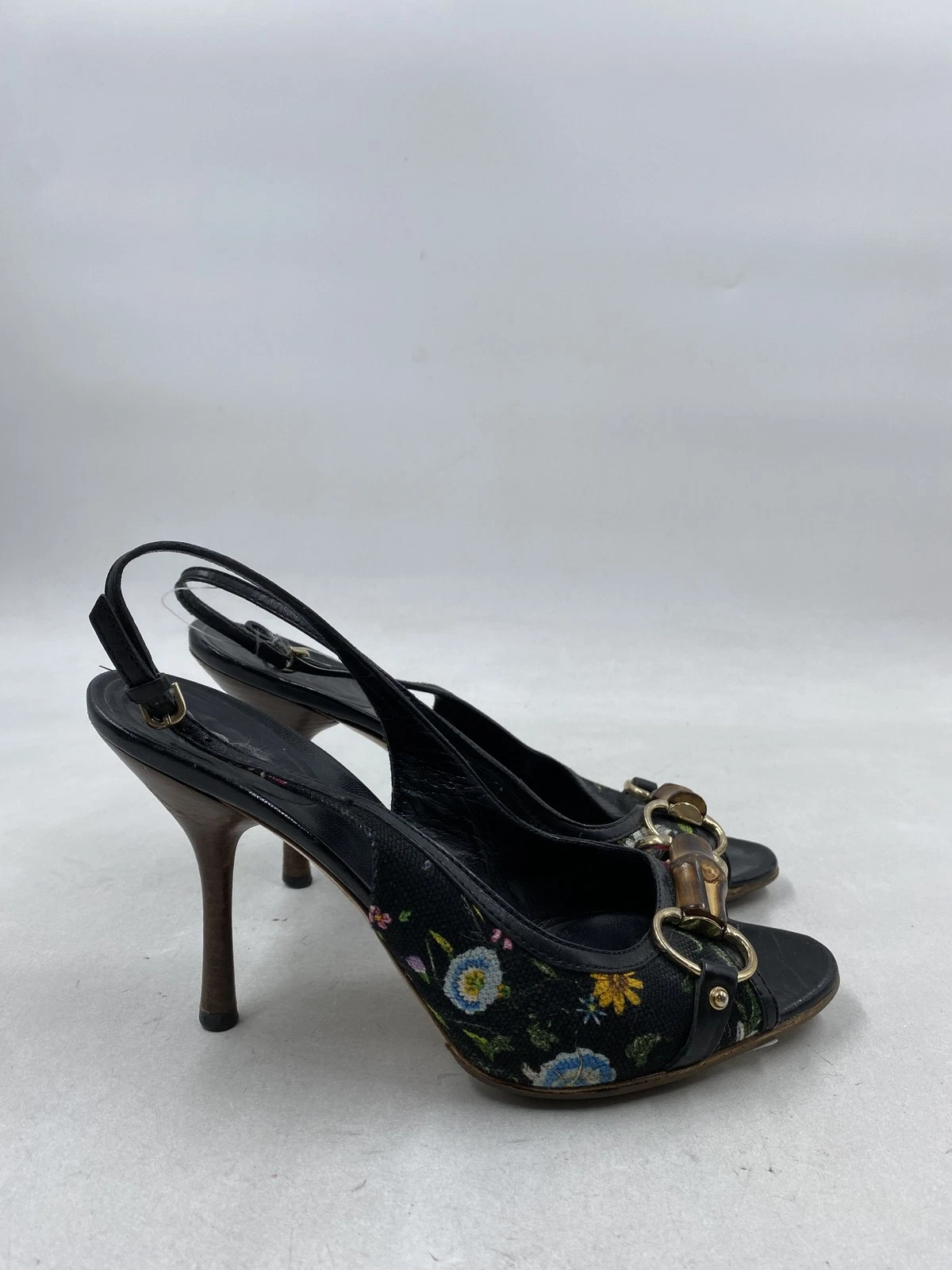 Escarpin Gucci noir à boucle en bambou à fleurs avec 8