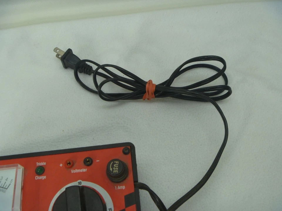 Dynamite Mega 2 AC/DC Quick Charger Ni-Cd Batteries  Fast Charge 12v 110v - Image 4 of 4