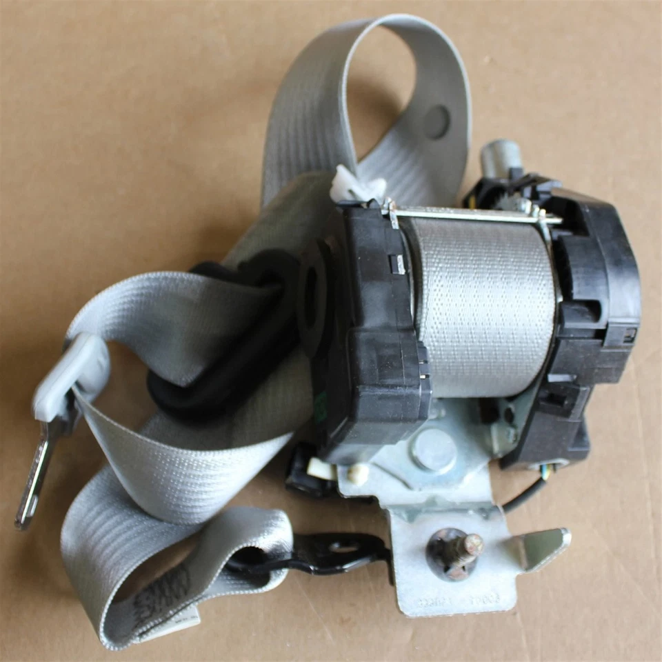 Lincoln LS Front Seat Belt Buckle-Retractor Assy 6W4Z54611B08AB Right FORD OEM - Image 2 of 4