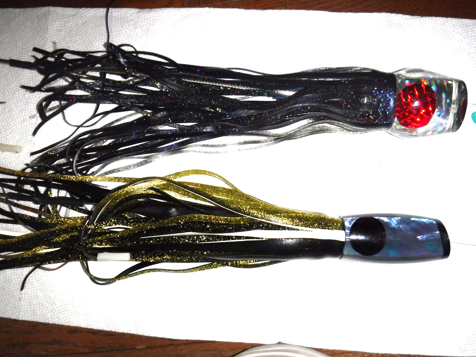 Lot of 11 new Moyes rigged big game lures( 1 bombay) in caring case - Image 8