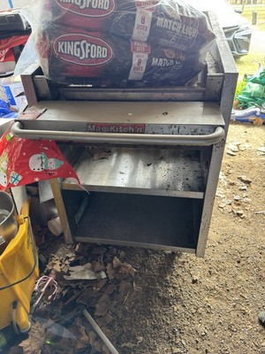 #ad Magikitchen 24” Charbroiler Grill Natural gas On Wheels $450.00