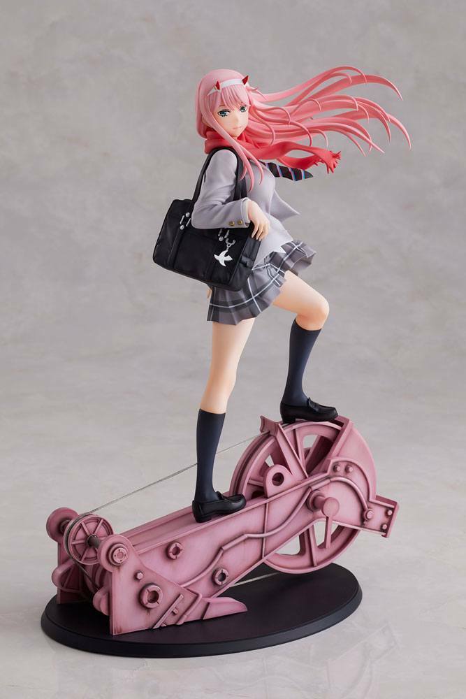 DARLING IN THE FRANXX - Zero Two School Uniform Ver. 1/7 Pvc Figure Aniplex