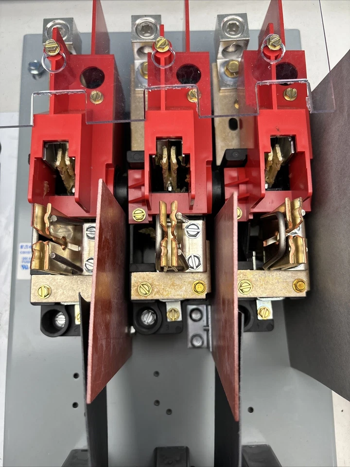 EATON C361SF SER.A1 200 AMP FUSIBLE WITH HANDLE . - Image 4 of 4
