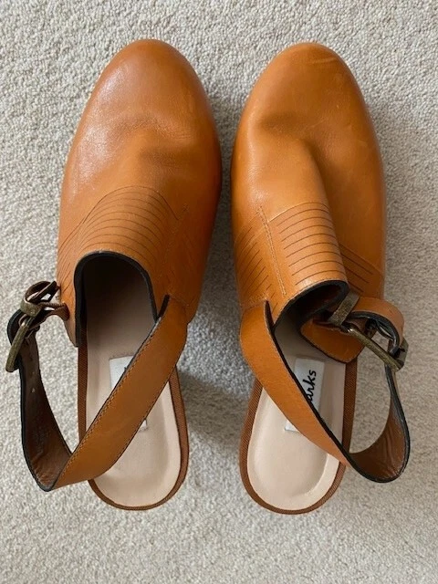 Sandali Clarks con zoccoli taglia 4 marrone chiaro