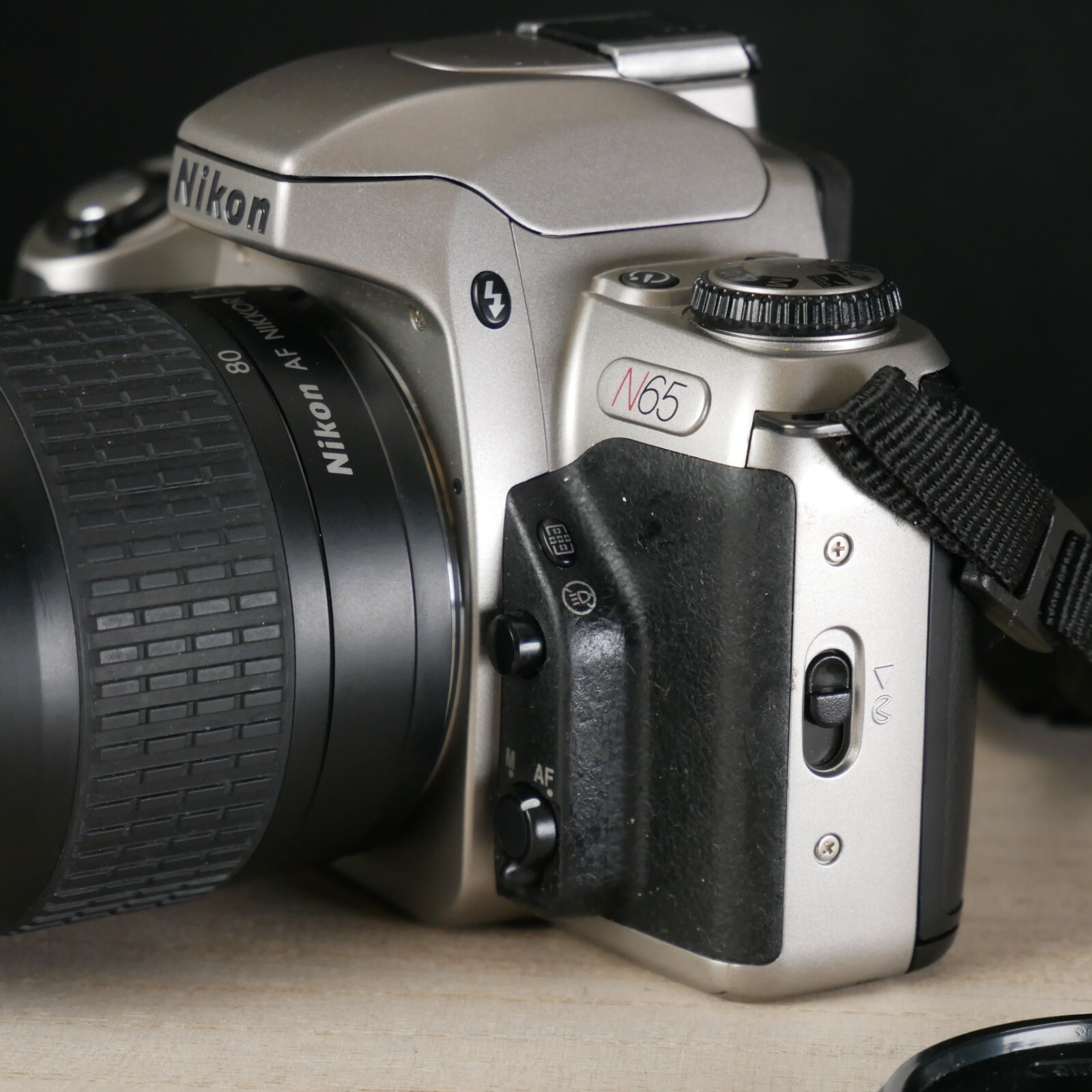 Nikon N65 35MM SLR Film Camera W WF 2880MM Lens *TESTED* W Batteries