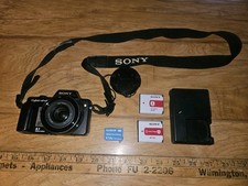 Sony Cyber-Shot DSC-H10 8.1 MP Digital Camera 10X Zoom Camera Batteries Card
