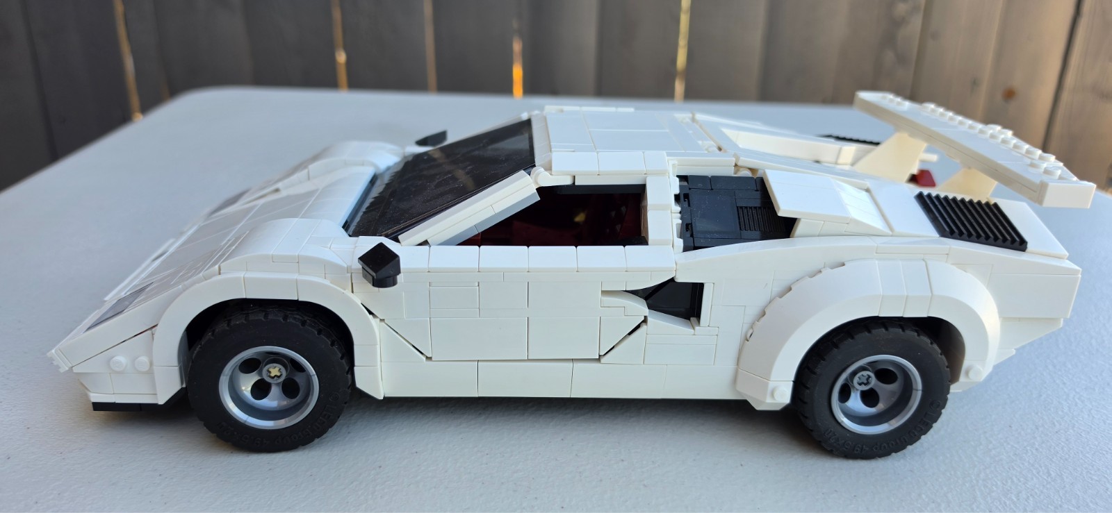 LEGO Icons: Lamborghini Countach 5000 Quattrovalvole (10337) - ASSEMBLED No Manu