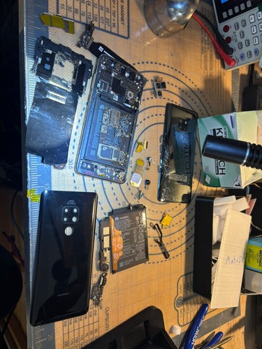 Huawei Mate 20 Pro  - 128GB - Twilight als ERSATZTEILE DEFEKT!