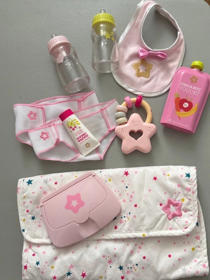 Bolsa de pañales American Girl Bitty Baby On the Go con accesorios Foto 4 de 4