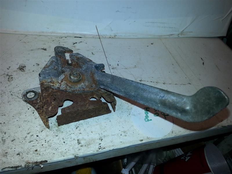 2002 RIO HOOD LATCH 2000 2001 02 01 00 - V3 141504