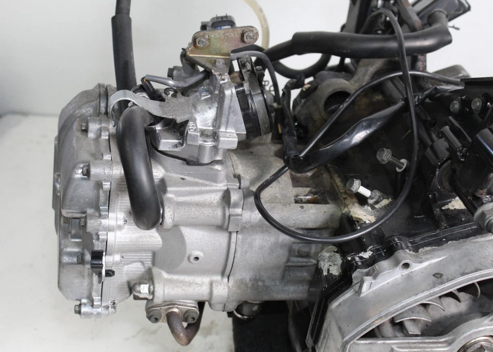 2006 YAMAHA MAJESTY 400 YP400 OEM ENGINE MOTOR - Image 2 of 4