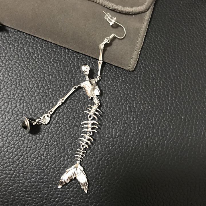 SKELETON 髑髏　ピアス　Vivienne Westwood Vivienne Westwood ヴィヴィアンウエストウッド ピアス 骸骨