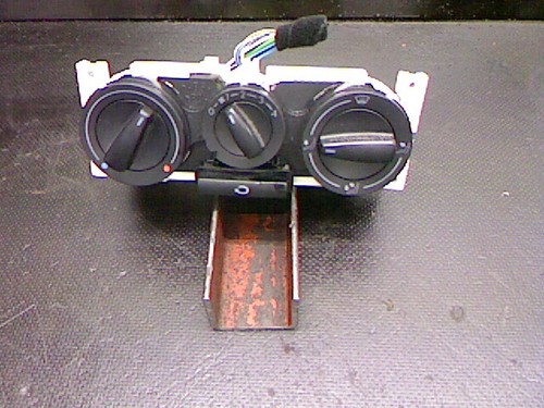 Levier De L'Appareil De Chauffage Climatisation VW Polo Sdi 6 N/6 Kv Berline - Photo 2/2