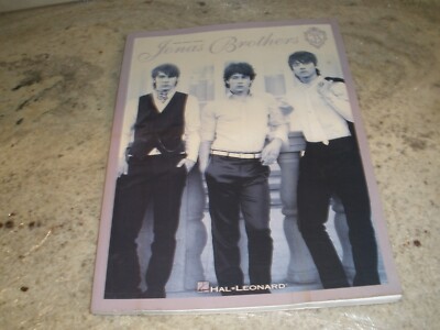 Jonas Brothers by Hal Leonard Corp. Staff (2007, Perfect) (M16)