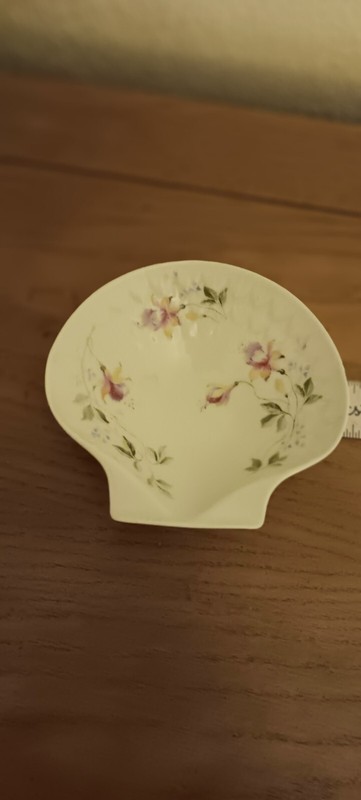 Limoges France Porcelain Shell Shape Dish Floral Pattern Vintage