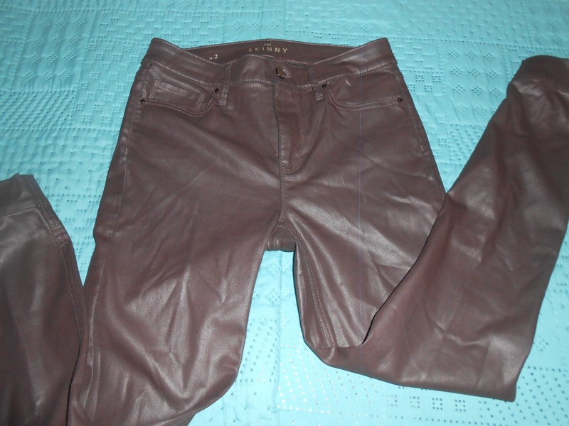 W HOUSE/B MARKET THE SKINNY WOMAN JEANS SZ 2R VGC BROWN COLOR