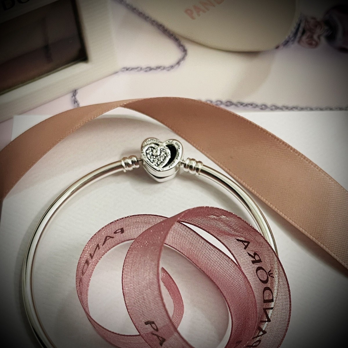 完売新品未使用★パンドラ★Moments Winged Heart Bangle FINAL SALE - Pandora Moments Winged Heart Bangle | Sterling