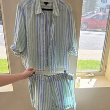 Conjunto de camisa y pantalones cortos Talbots de lino a juego con botones delanteros azul verde lino