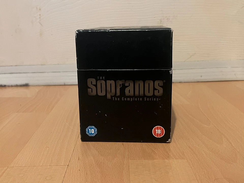 The Sopranos The Complete Series 1 - 6 Box Set Dvds 28 Disc Collectors Edition  - Image 4 of 4