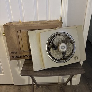 Vintage Galaxy 9 Inch Window Fan Beige Intake Exhaust Model 2122 With Box