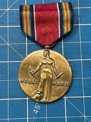 VTG World War II WW2 US Army Military 1941 – 1945 Campaign Service Victory Medal