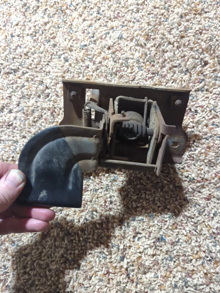 1975-1980 Chevy/GMC truck HOOD LATCH Suburban K5 K10 K20 C10 C20 C30 squarebody - Image 4 of 4