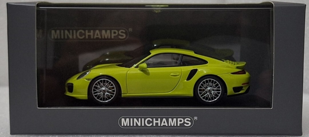 Porsche 911 (991) Turbo S Lemon Green 1:43 Minichamps 1 of 200 PCS