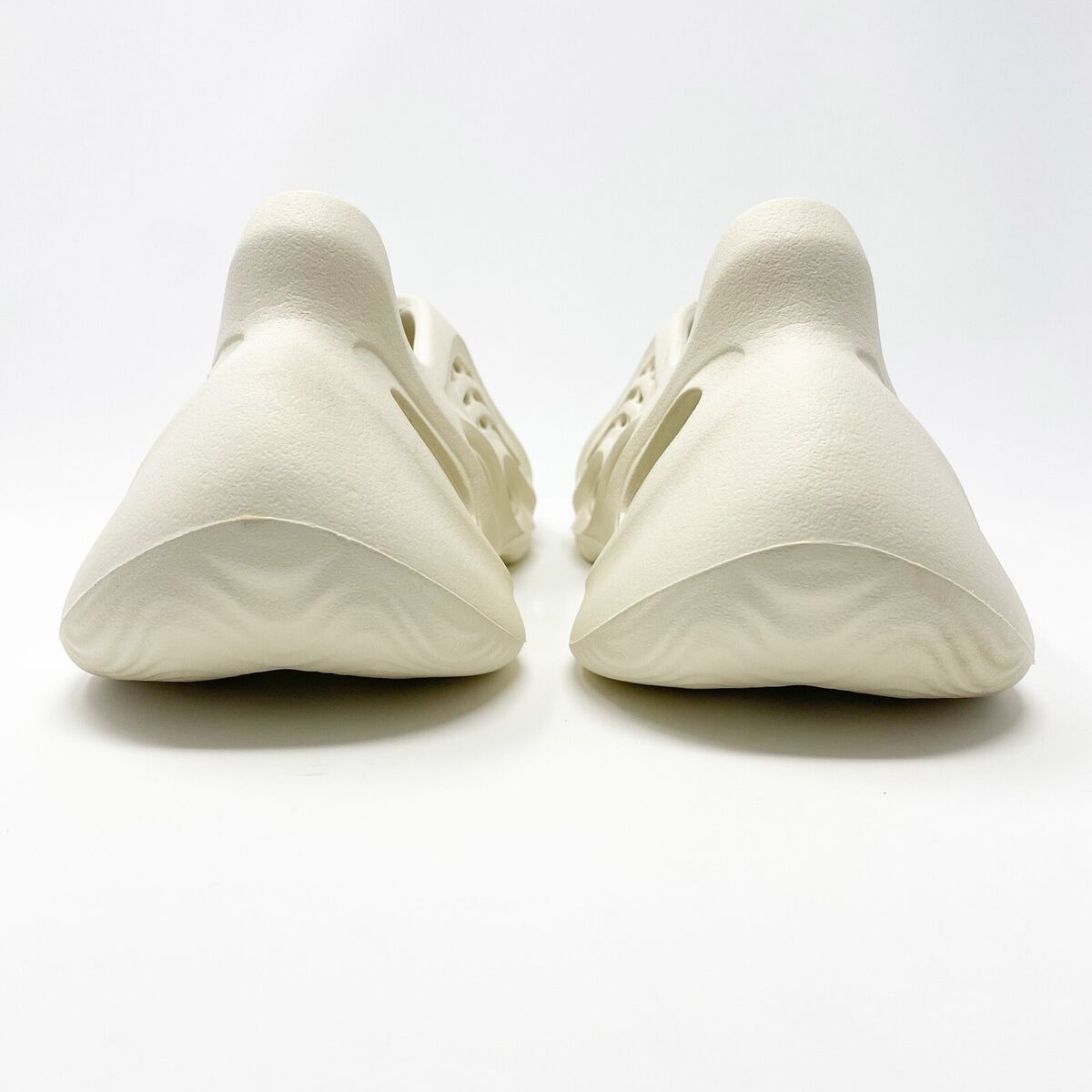 Adidas Yeezy Foam RNNR Runner Shoes Men's 10 Sand FY4567 Adidas Yeezy Foam RNNR Runner Shoes Men's 10 Sand FY4567